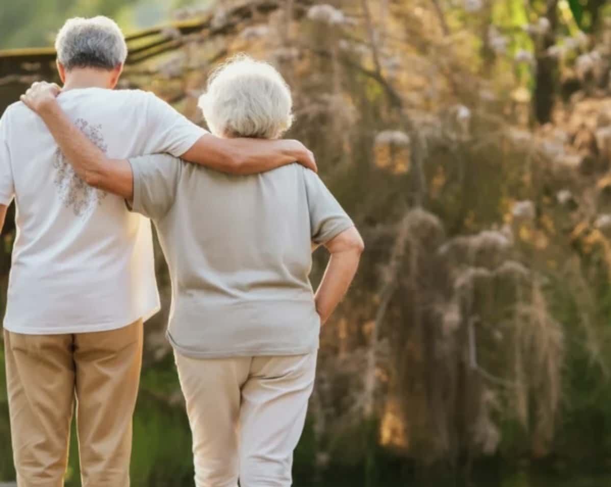 comparing quotes and policies of life insurance over 80